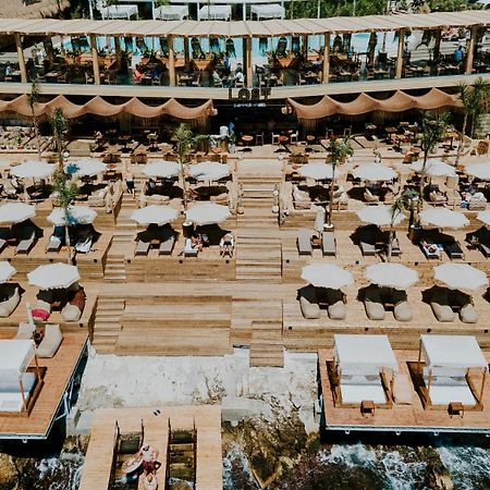 Lost Seaside Hotel Sarandë Esterno foto